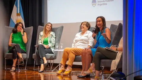 Reuni&oacute;n en Ministerio de Producci&oacute;n 1 