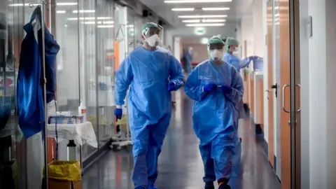 Cuatro Medios Medicos