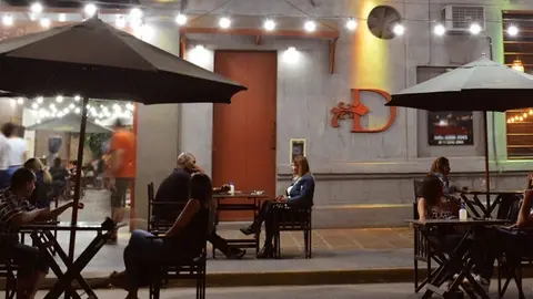 peatonal gastronómica varela