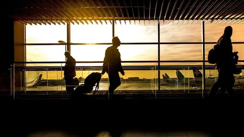 airport-1822133_1920
