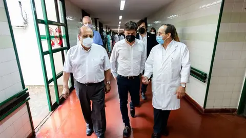 11 de enero de 2021. El Gobernador de la Provincia de Buenos Aires, Axel Kicillof, visit&oacute; el hospital Evita Pueblo de Berazategui junto al intendente Juan Jose Mussi.
Foto: Mariano Sanda