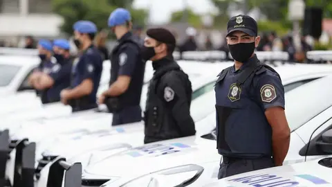 policias
