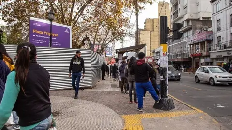 Puesta en valor plaza yrigoyen 1