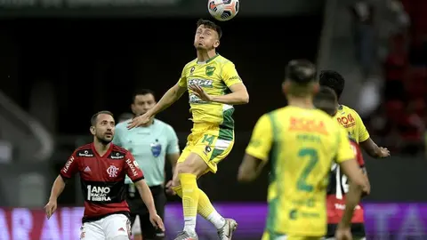 defensa flamengo copa libertadores florencio varela brasil