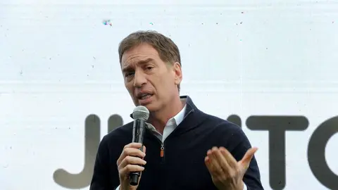 TELAM 23072021 El precandidato a diputado nacional de Juntos en la provincia de Buenos Aires, Diego Santilli, dijo hoy que "es un cambio fuerte" haber renunciado a su cargo de vicejefe de Gobierno porte&ntilde;o para competir en las elecciones, pero a&ntilde;adi&oacute; que "cuando uno toma un compromiso lo tiene que hacer". foto Eva Cabrera DL 