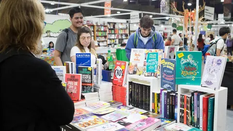 SE-VIENE-LA-15o-LIBRARTE-LA-FERIA-DEL-LIBRO-DE-BERAZATEGUI-1-1