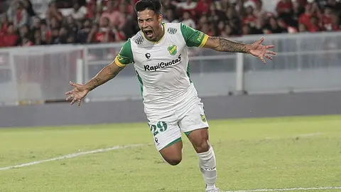 Uvita_Fernandez_Gol_Defensa