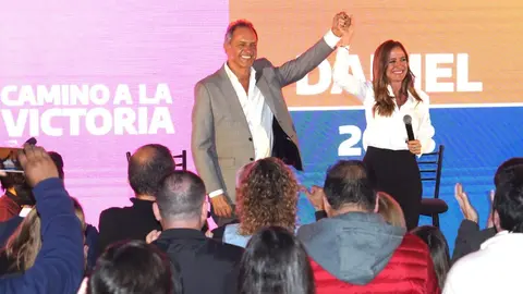 daniel_scioli_candidato_victoria_tolosa_paz_gobernadora