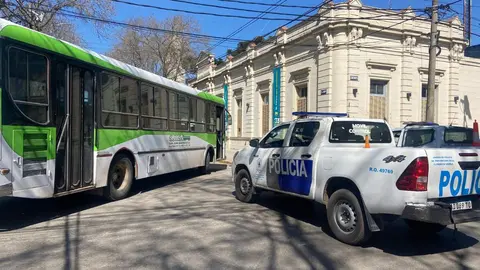 paro de la linea 500 y 383
