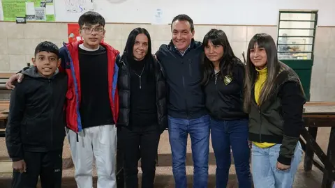 el intendente watson en escuela agraria de varela