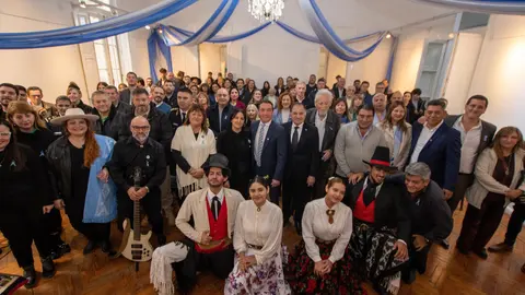 andres wason en el acto por el 25 de mayo 2025