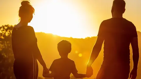 family-7392843_1280