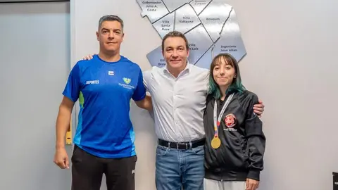 Watson con Maitena Gómez campeona de karate,