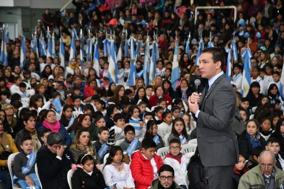 watson varela bandera cuatro medios