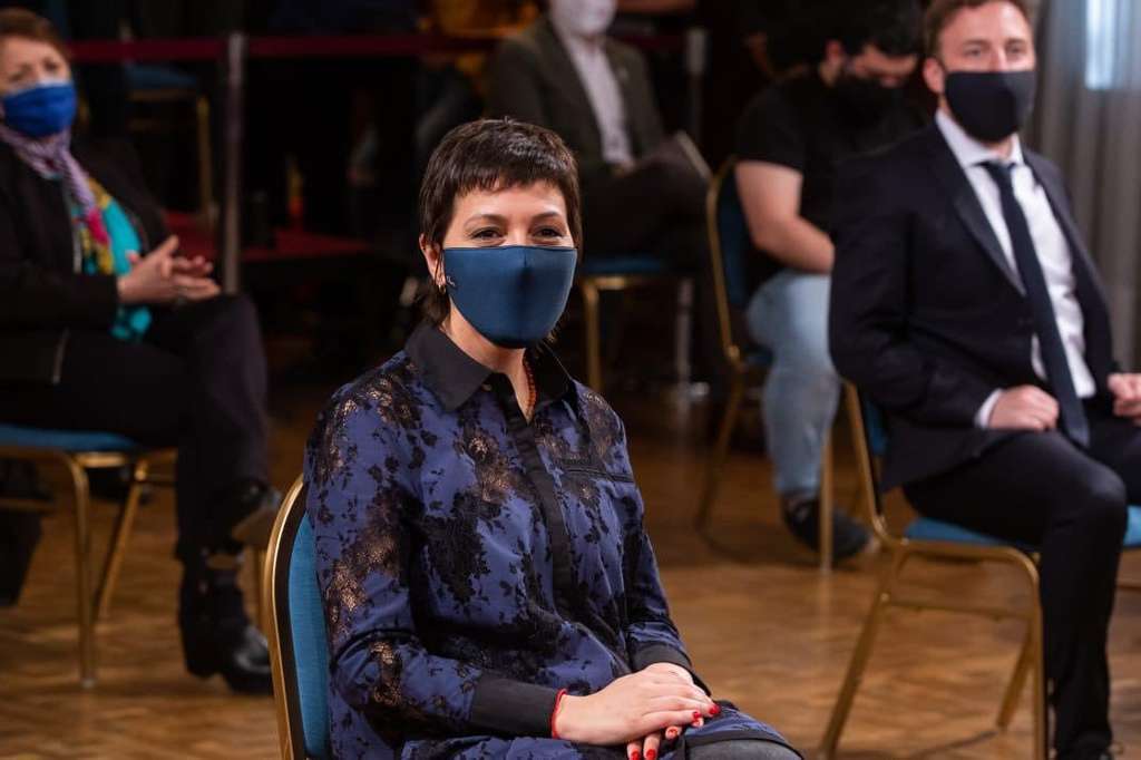 EjHW06iXkAAnhwn