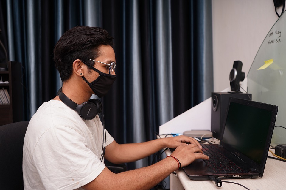 mask-5285089_960_720