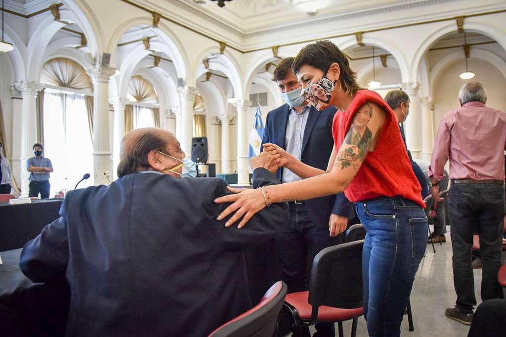 Mayra reunida con Trotta 2