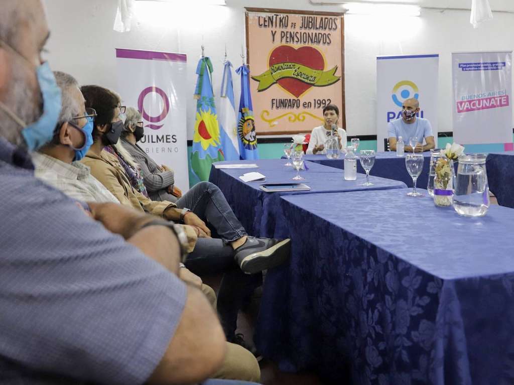 MAYRA ACOMPAÑÓ LA FIRMA DE CONVENIOS DE PAMI CON CUATRO CENTROS DE JUBILADOS Y PENSIONADOS (3)