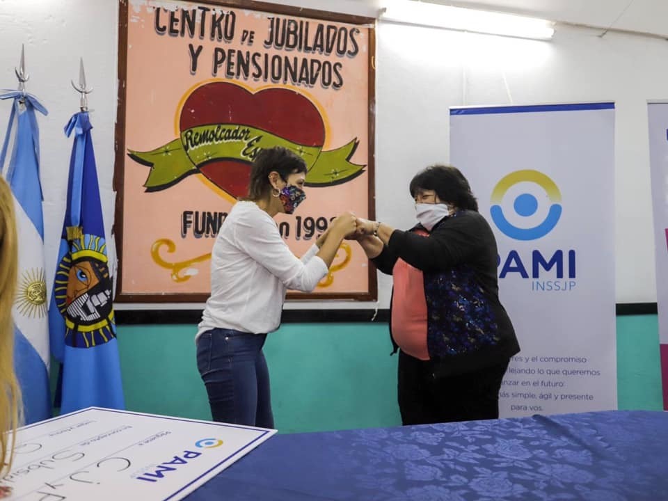 MAYRA ACOMPAÑÓ LA FIRMA DE CONVENIOS DE PAMI CON CUATRO CENTROS DE JUBILADOS Y PENSIONADOS (1)
