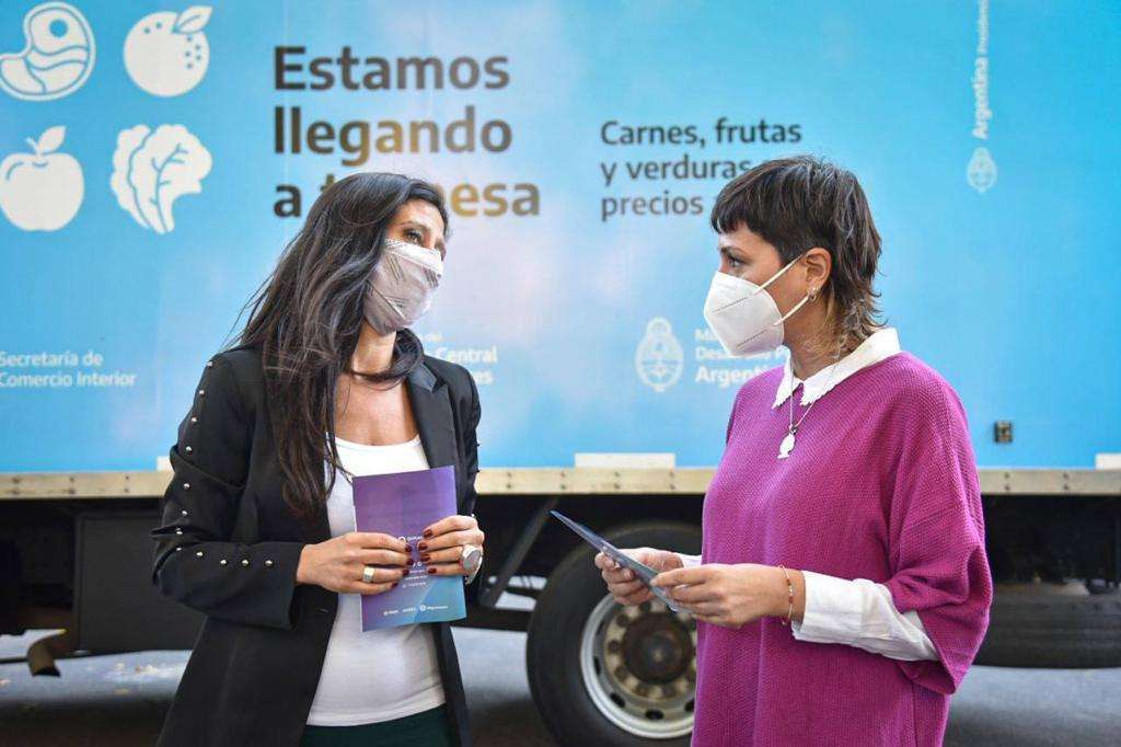 MAYRA Y LA SECRETARIA DE COMERCIO INTERIOR DE LA NACIÓN PRESENTARON EL PROGRAMA “MERCADO FEDERAL AMBULANTE” (4)