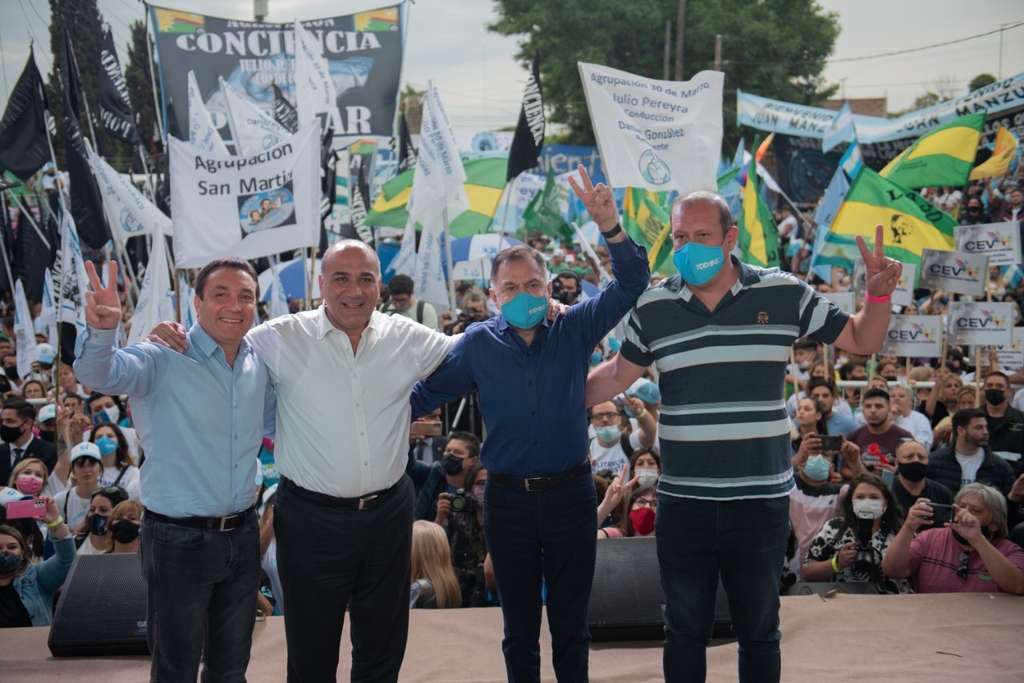 julio pereyra candidato a diputado florencio varela frente de todos acto multitudiario