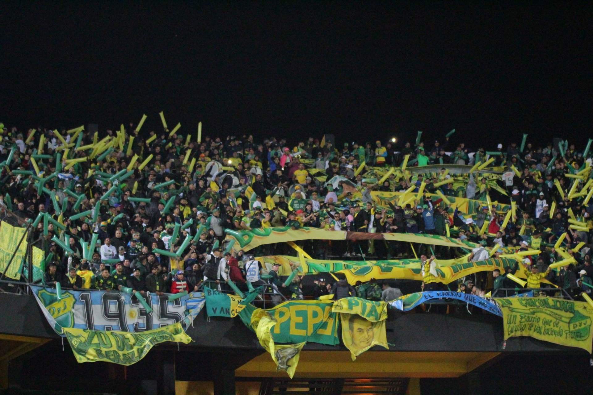 hinchada_defensa_justicia
