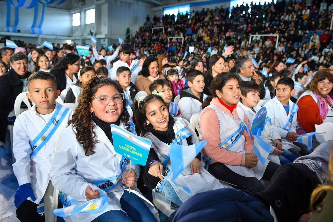 ceremonia_lealtad_bandera_varela_niños_bandera_argentina