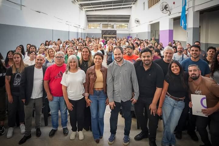MAYRA PRESENTÓ EL PROGRAMA “QUILMES COOPERA 2025 PROYECTOS EDUCATIVOS DE LA COMUNIDAD” (6)