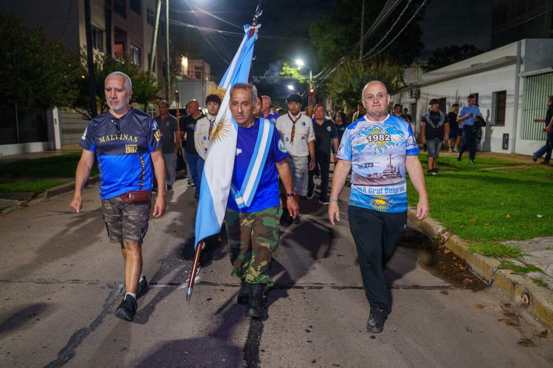 marcha vigilia malvinas 44 años