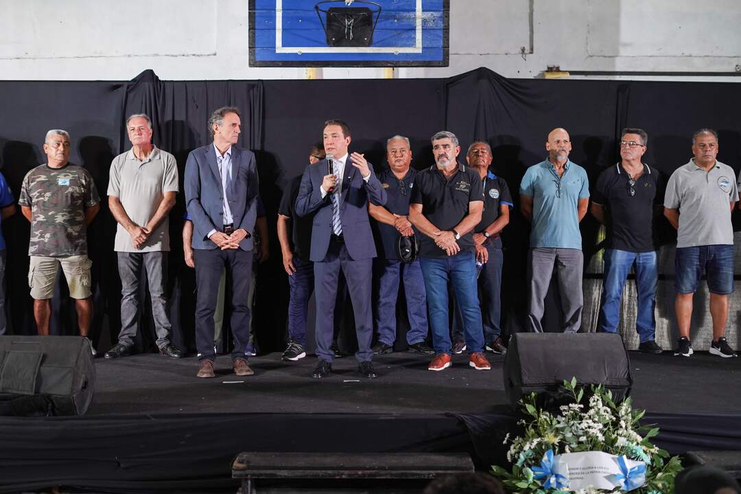 acto central 44 años de malvinas varela